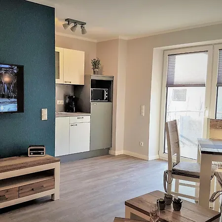 Bernstein Mare Rose 2 * Büsum